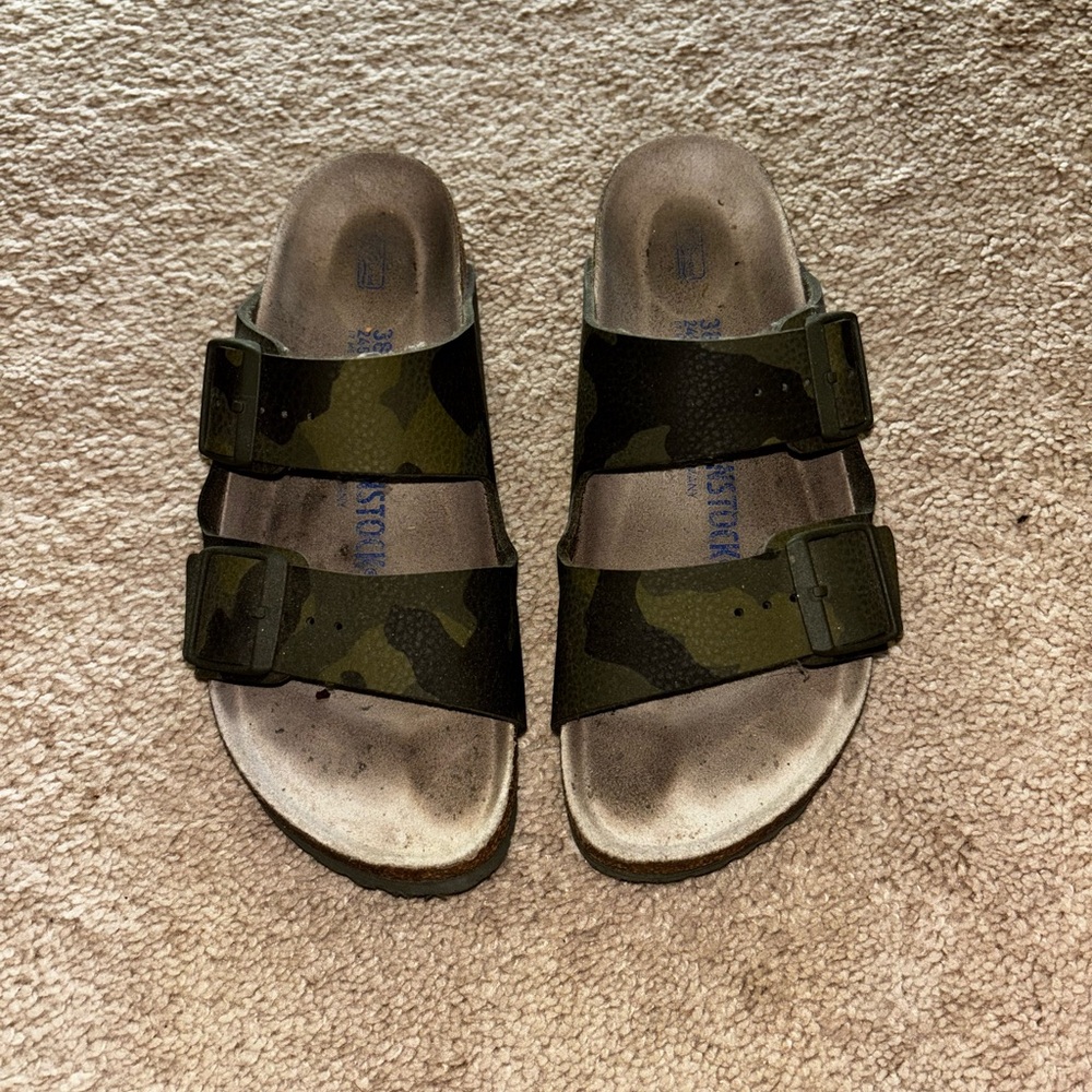 Camo Birkenstocks 38